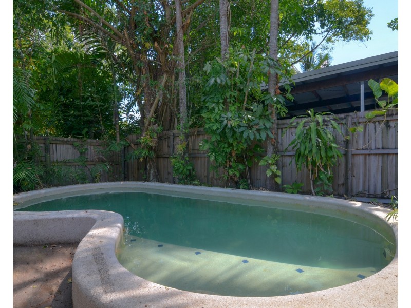 4  Seabrook Avenue, Port Douglas QLD 4877