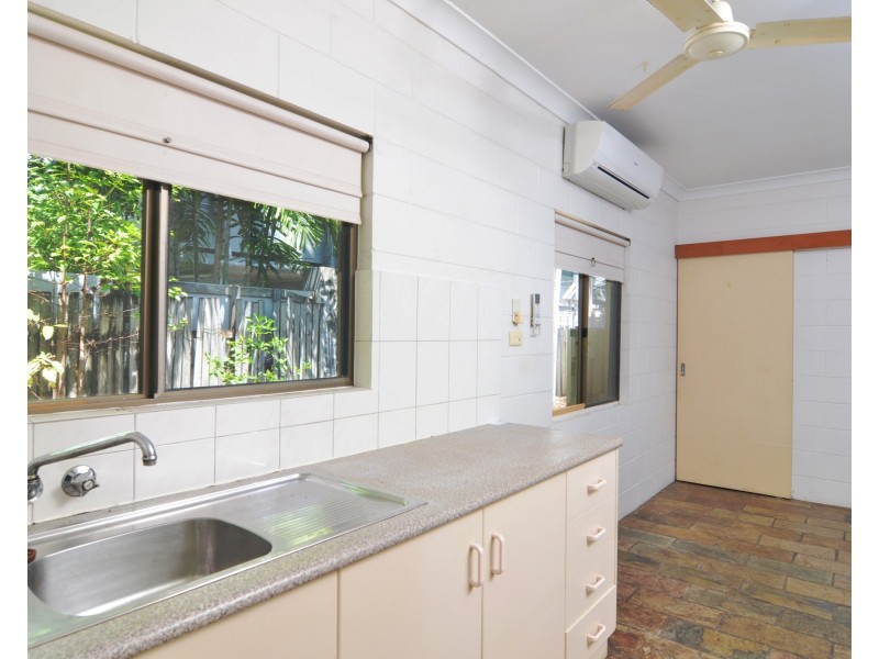 4  Seabrook Avenue, Port Douglas QLD 4877
