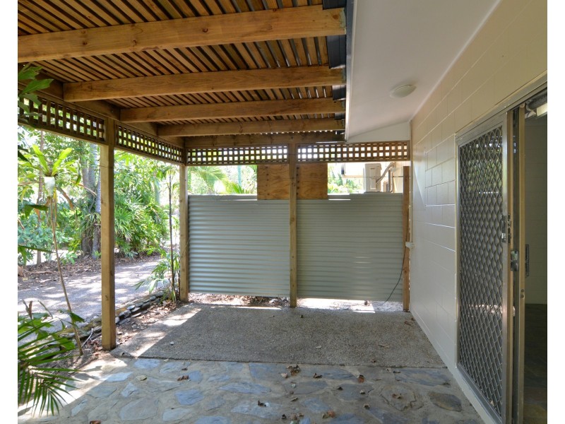4  Seabrook Avenue, Port Douglas QLD 4877
