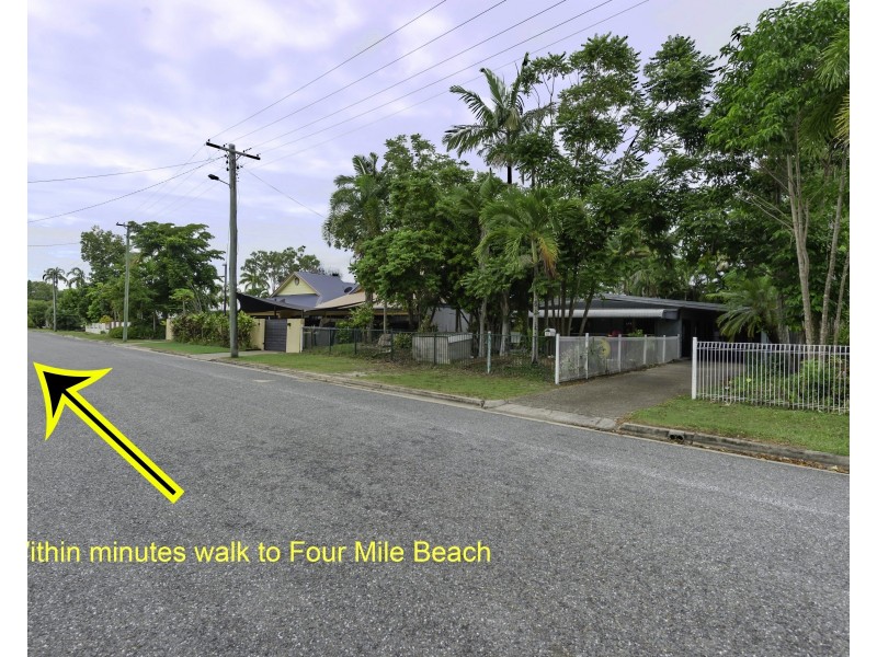 12 Pecten Avenue, Port Douglas QLD 4877