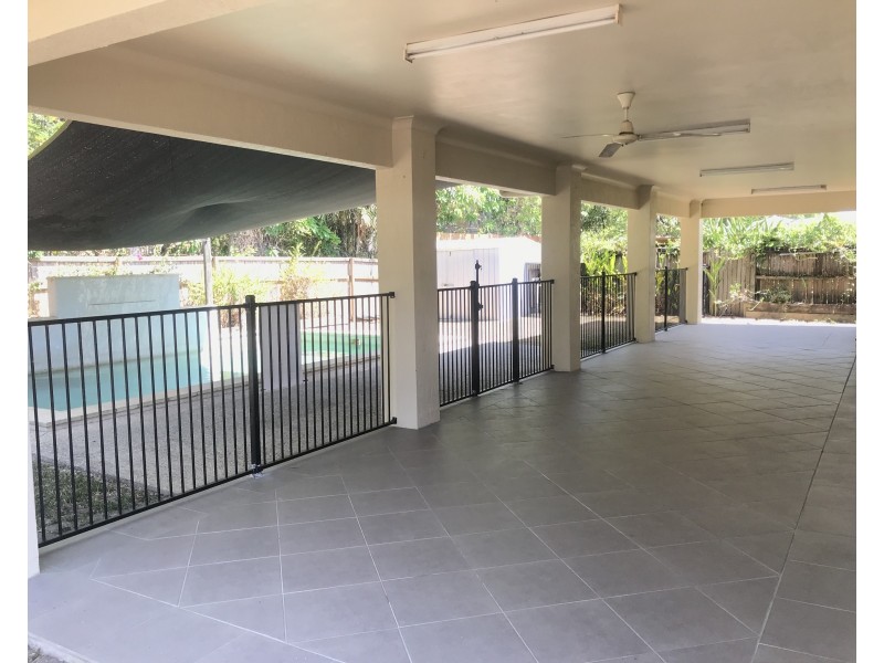 8 Birdwing Street, Port Douglas QLD 4877