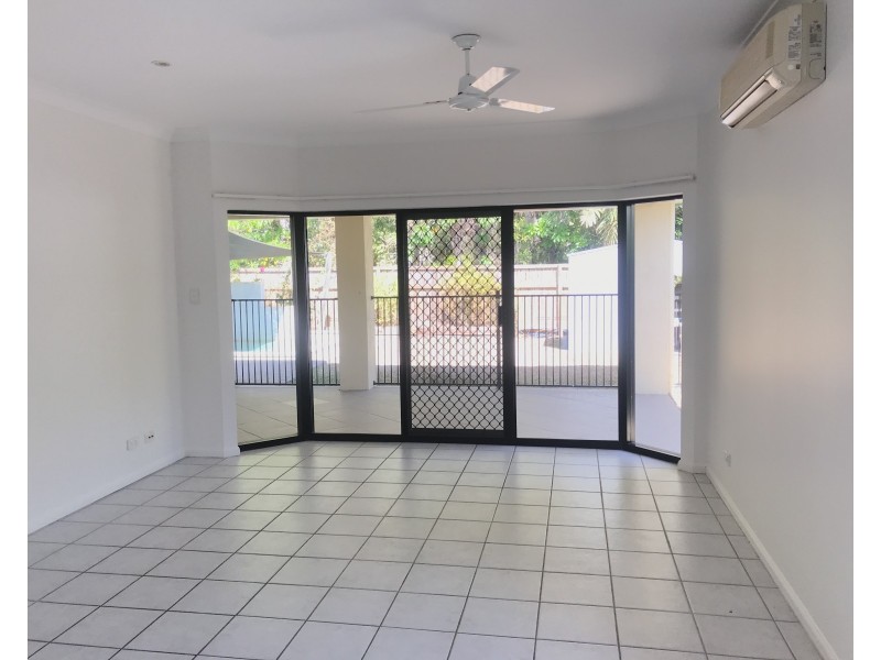 8 Birdwing Street, Port Douglas QLD 4877