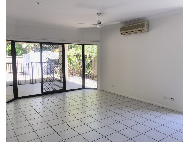 8 Birdwing Street, Port Douglas QLD 4877