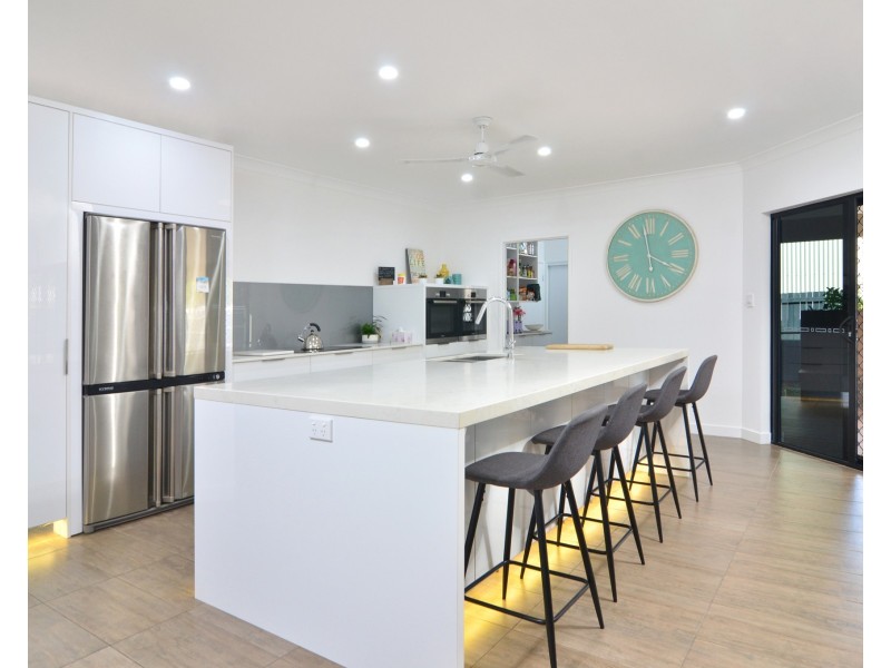 4 Satinash Street, Mossman QLD 4873