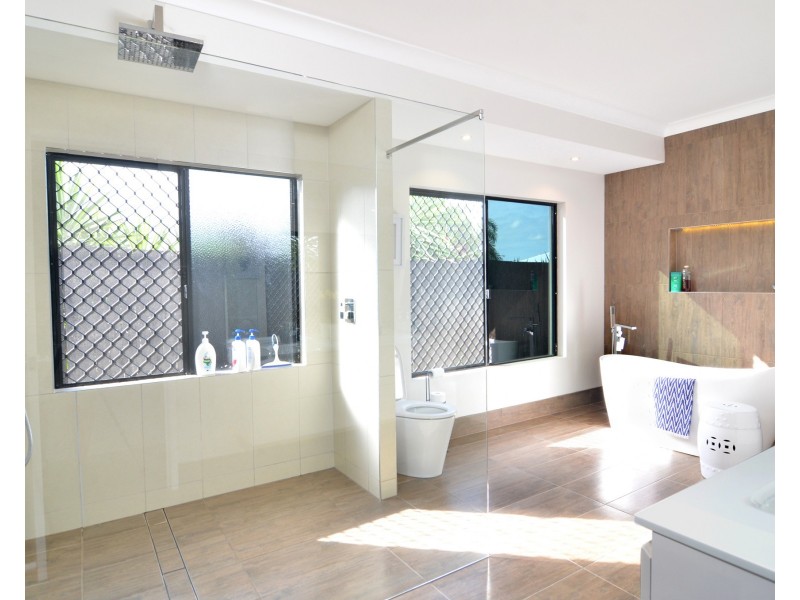 4 Satinash Street, Mossman QLD 4873