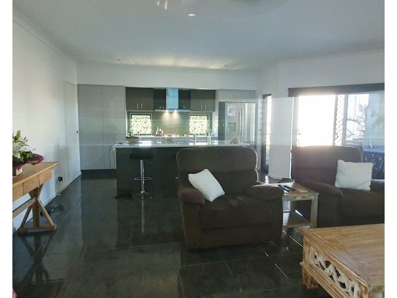 8 Dawal Close, Cooya Beach QLD 4873