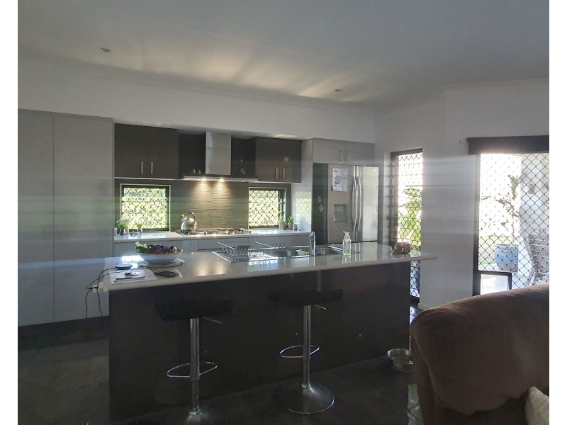 8 Dawal Close, Cooya Beach QLD 4873