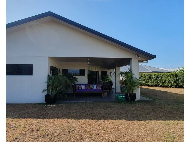 8 Dawal Close, Cooya Beach QLD 4873