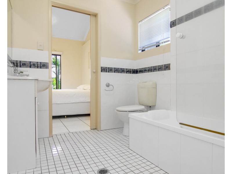 Unit 6 33-39 Nautilus Street (Fronds), Port Douglas QLD 4877