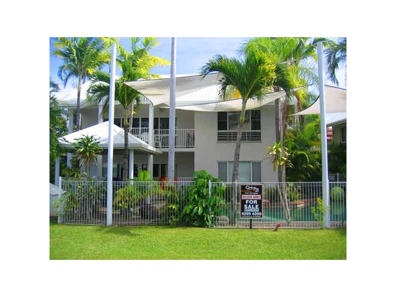 Port Douglas QLD 4877