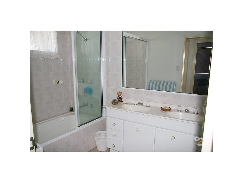 1 Watson Close, Mossman QLD 4873