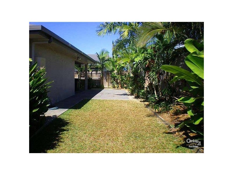17 Shearwater Street, Port Douglas QLD 4877