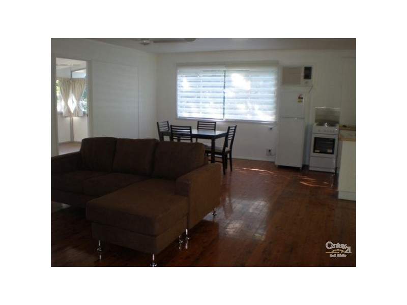 24 Sorrento Crescent, Port Douglas QLD 4877