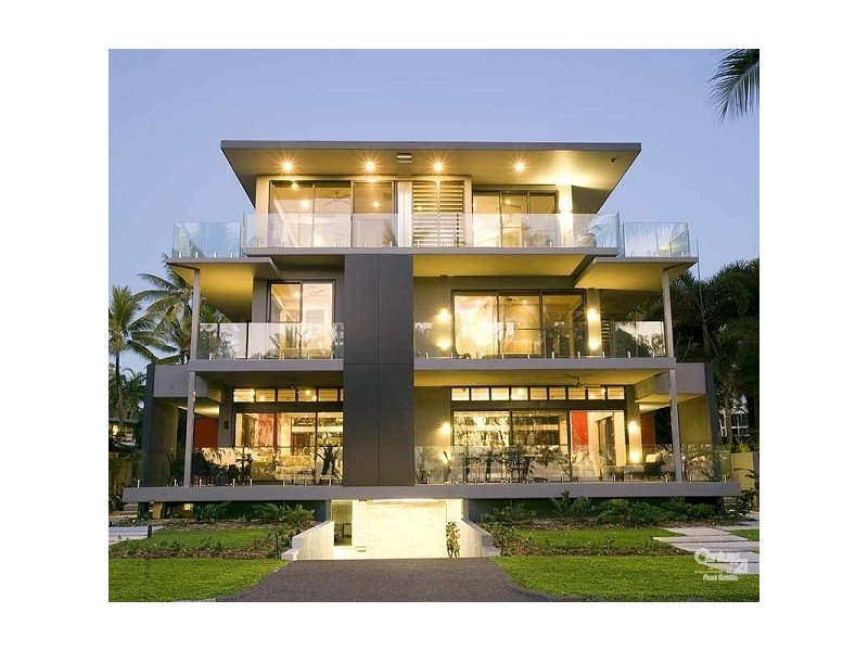 Port Douglas QLD 4877