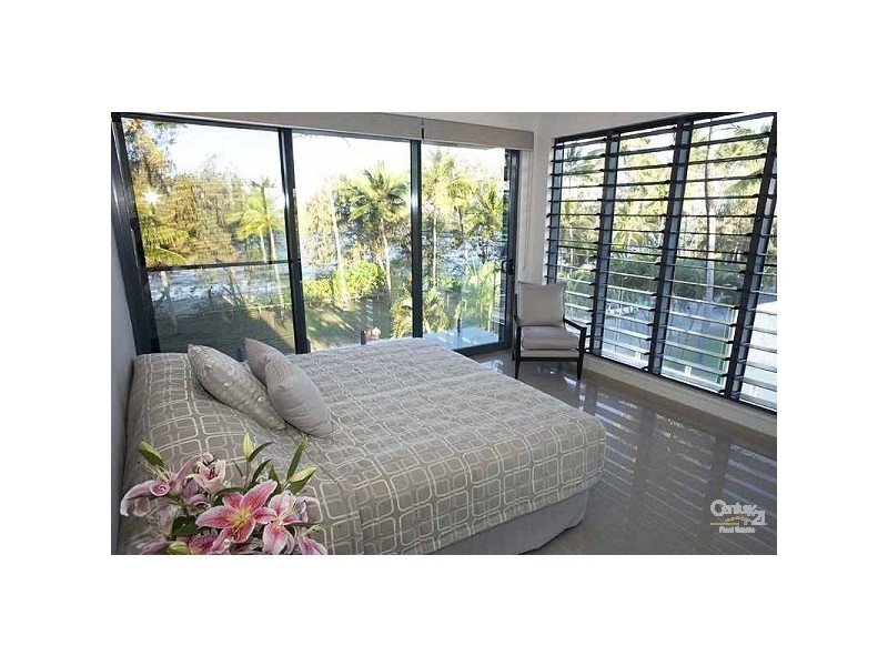Port Douglas QLD 4877