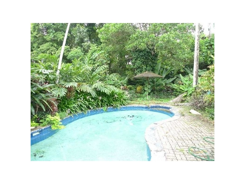 15 Wattle Street, Mossman QLD 4873