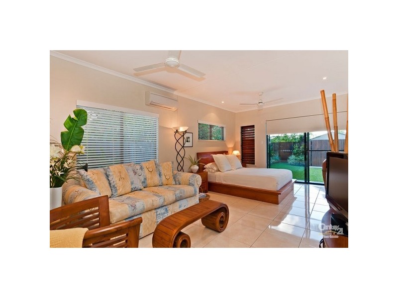 Port Douglas QLD 4877