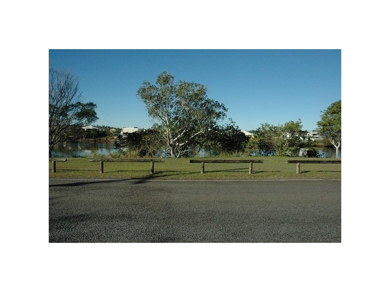 42 Esplanade, Coomera QLD 4209