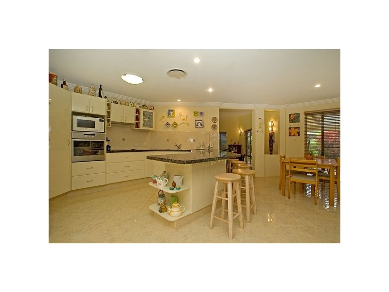 23 Howard Hughes Court, Maudsland QLD 4210