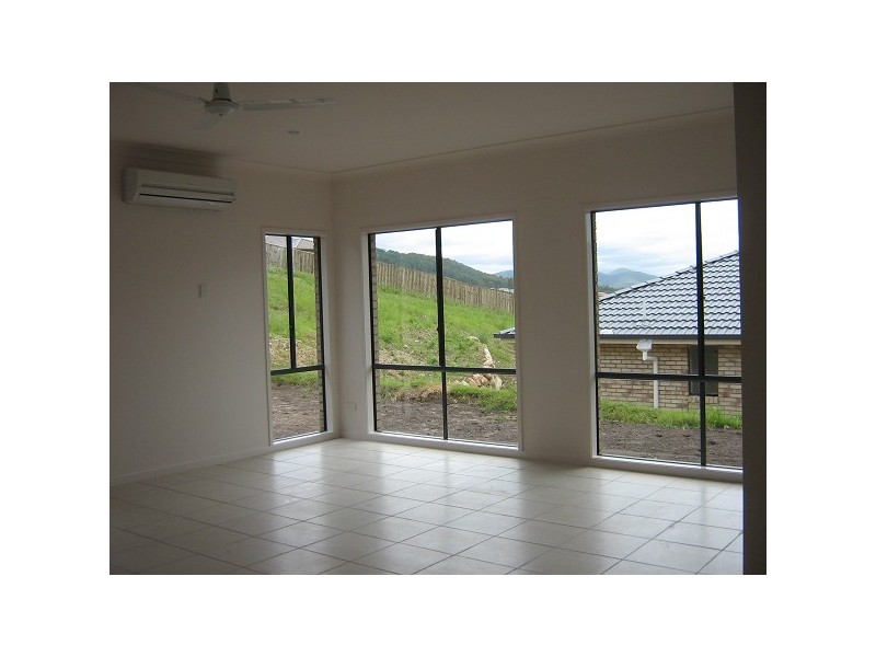 Pacific Pines QLD 4211