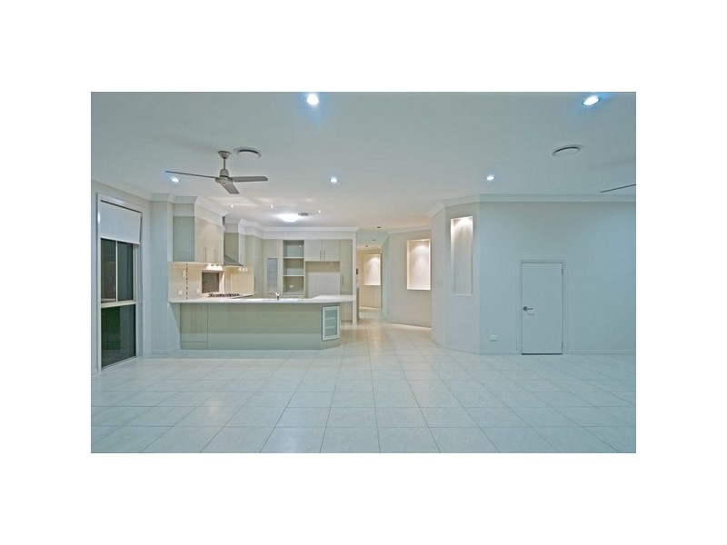 7409 Ellensbrook Drive, Hope Island QLD 4212