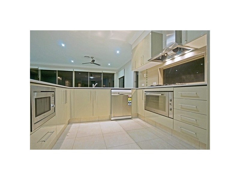 7409 Ellensbrook Drive, Hope Island QLD 4212