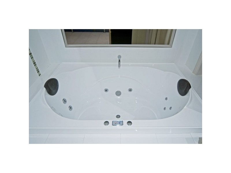 7409 Ellensbrook Drive, Hope Island QLD 4212