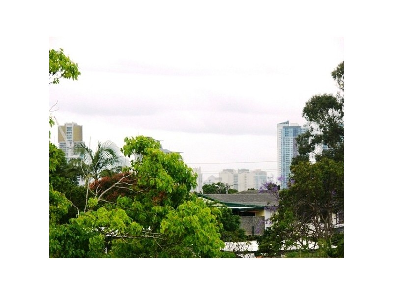 Labrador QLD 4215