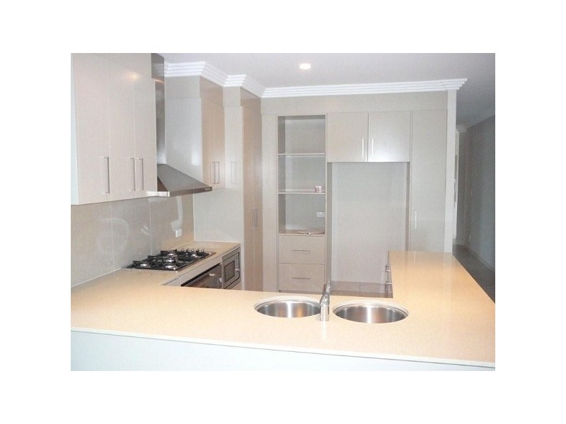 Hope Island QLD 4212