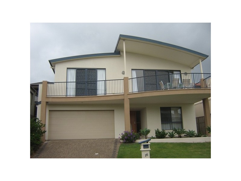 16 Mapleton Circuit, Varsity Lakes QLD 4227