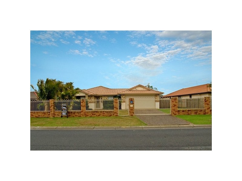 6 Blueash Crescent, Oxenford QLD 4210