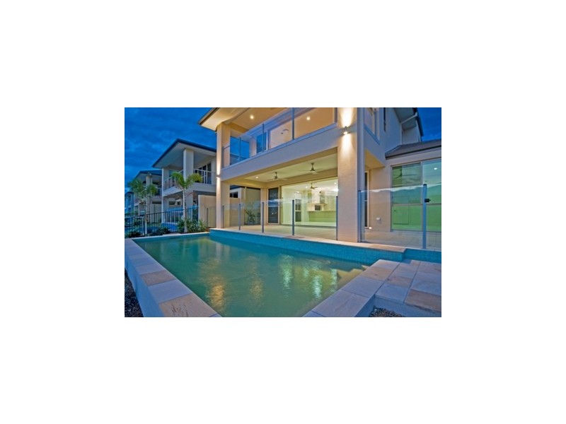 Hope Island QLD 4212