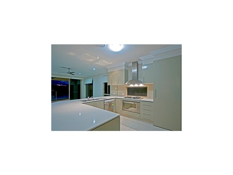 Hope Island QLD 4212