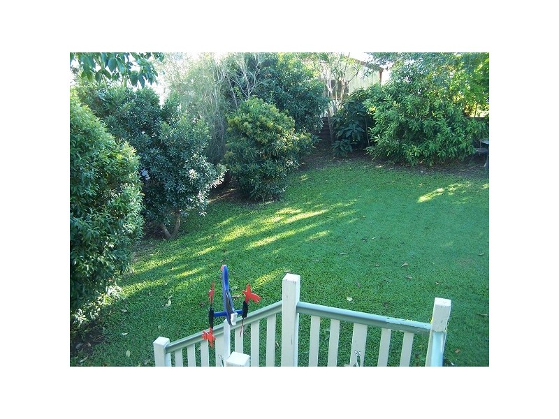 11 Brookside rd, Labrador QLD 4215