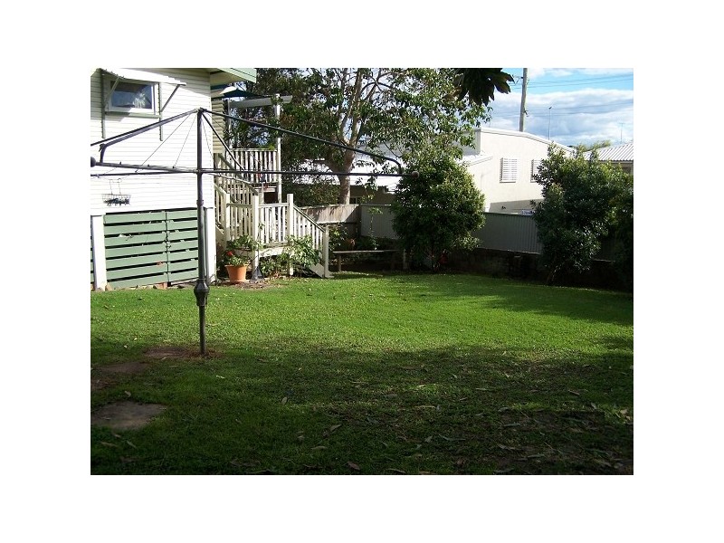 11 Brookside rd, Labrador QLD 4215