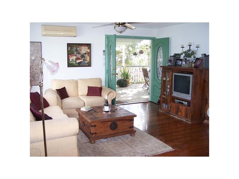 11 Brookside rd, Labrador QLD 4215