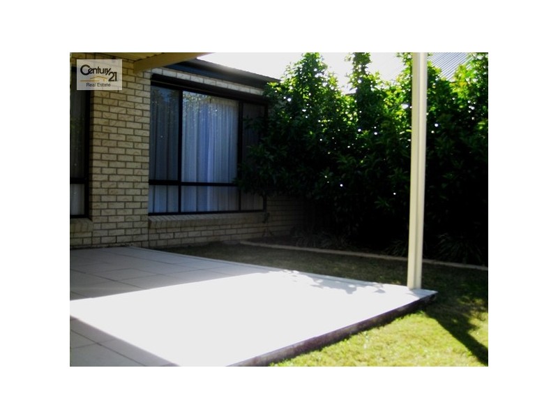 2/15 SILVERMAPLE ST, Robina QLD 4226