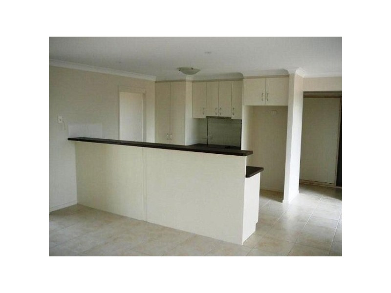 16 Barry Place, Dalby QLD 4405