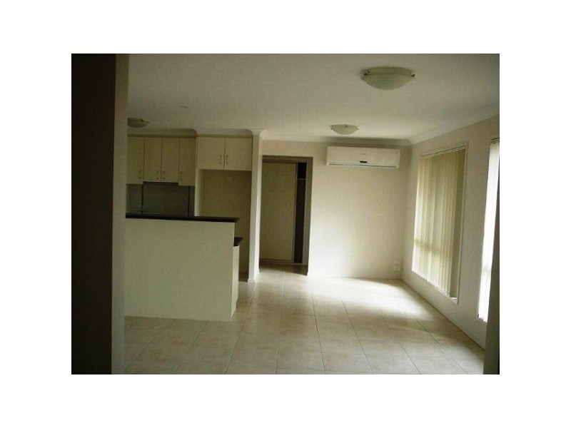 16 Barry Place, Dalby QLD 4405