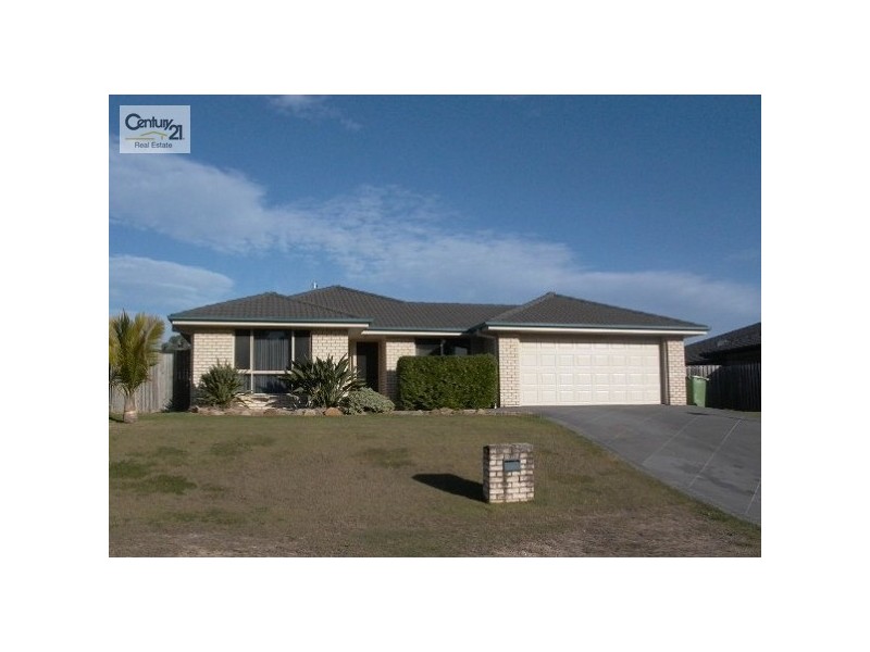 11 Silverpine Crescent, Oxenford QLD 4210