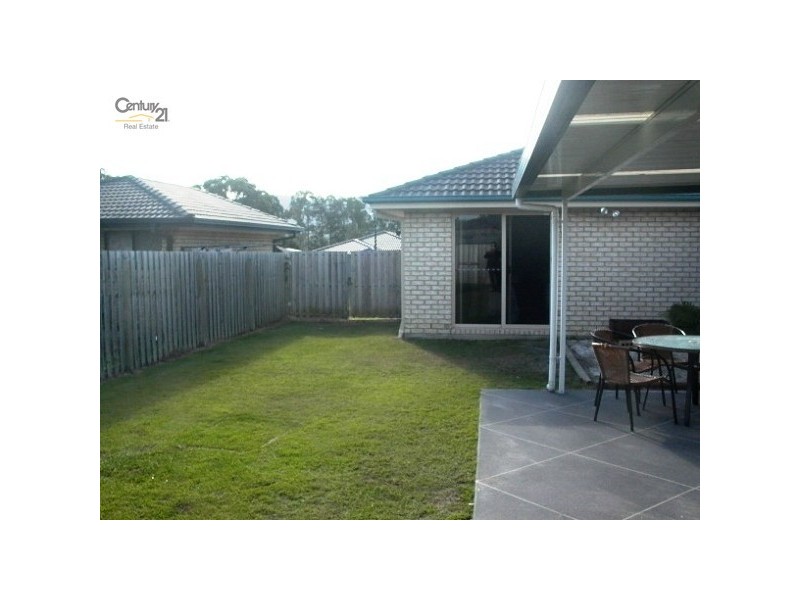 11 Silverpine Crescent, Oxenford QLD 4210