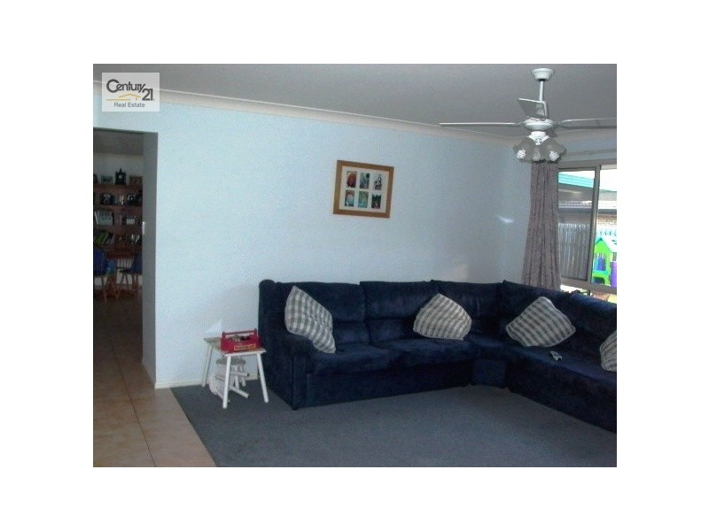 11 Silverpine Crescent, Oxenford QLD 4210