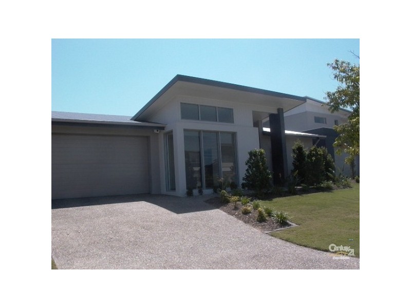 8 Ruthenium Court, Hope Island QLD 4212