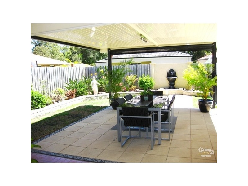 8 Andalusian Dr, Upper Coomera QLD 4209