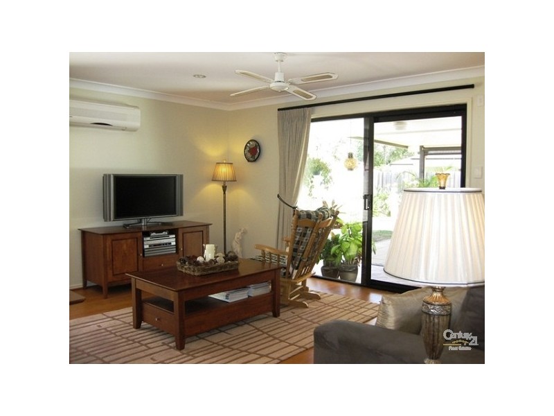 8 Andalusian Dr, Upper Coomera QLD 4209