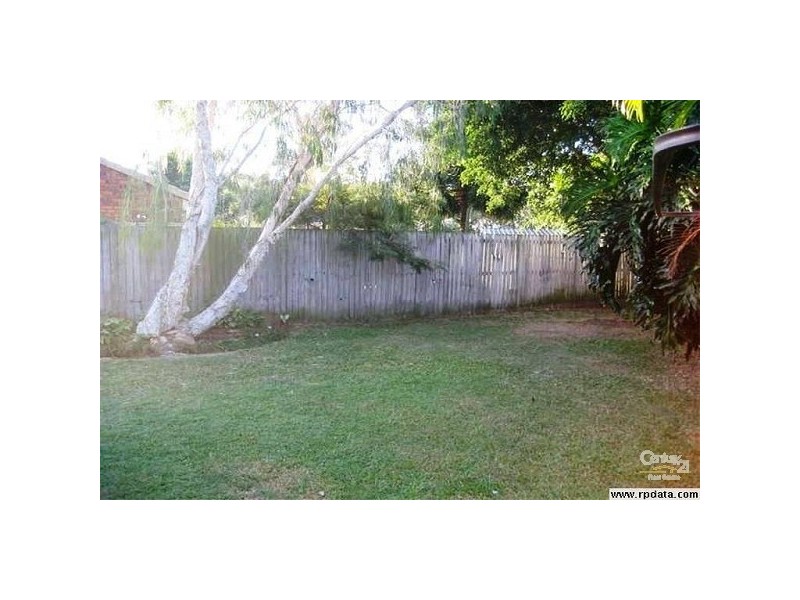 1/21 Covenrty Ct, Labrador QLD 4215