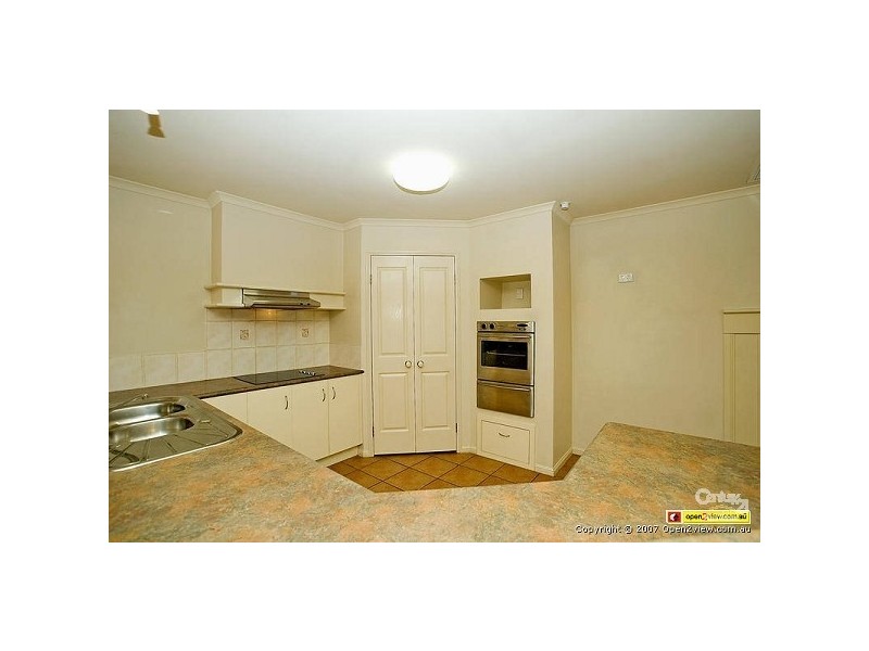 6 Blueash Crescent, Oxenford QLD 4210