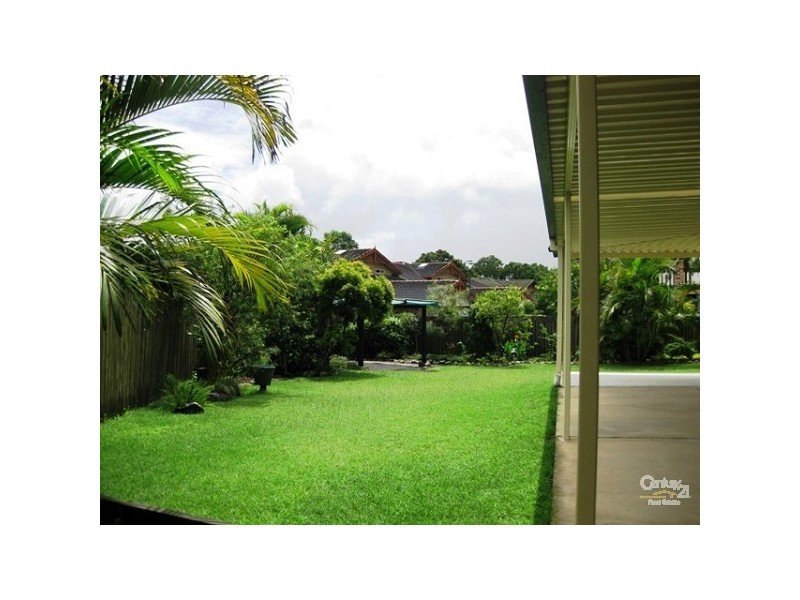 9 Centurion Cr, Nerang QLD 4211