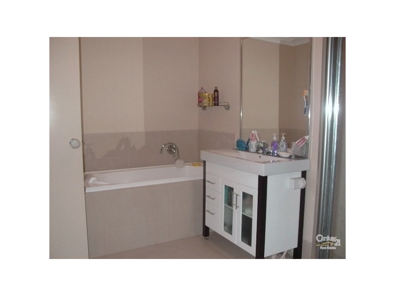 1/56 Bluetail Crescent, Upper Coomera QLD 4209