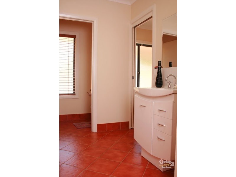 10 Ling Place, Karabar NSW 2620